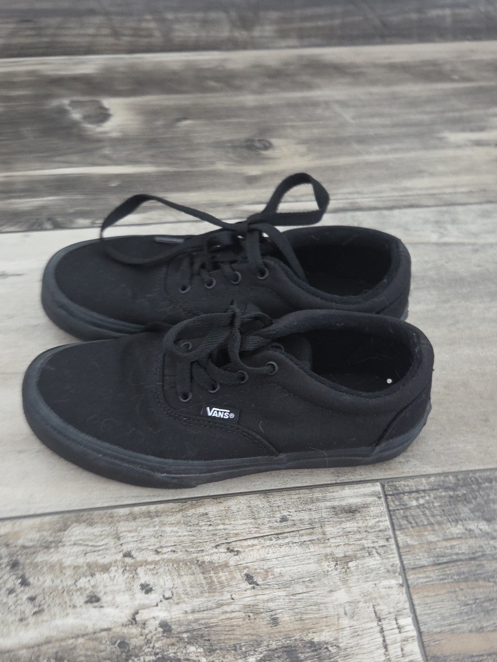 Nwot. Vans Kids Classic Black Canvas Sneakers Size 3